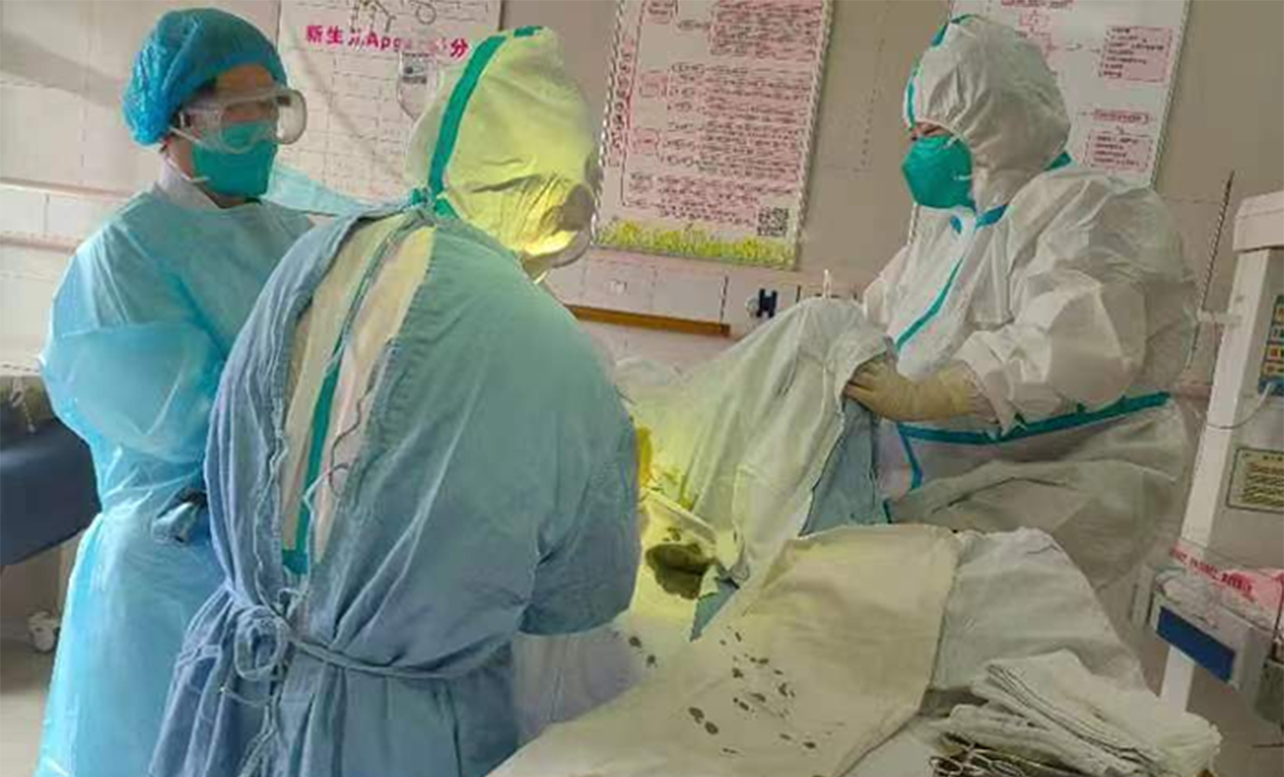 会员风采丨孕妇黄码临分娩 重庆东华医院来救援
